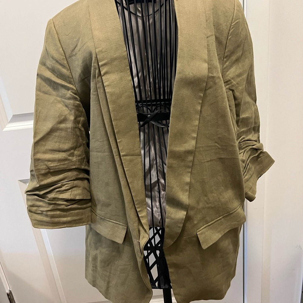 Women’s linen Olive Blazer